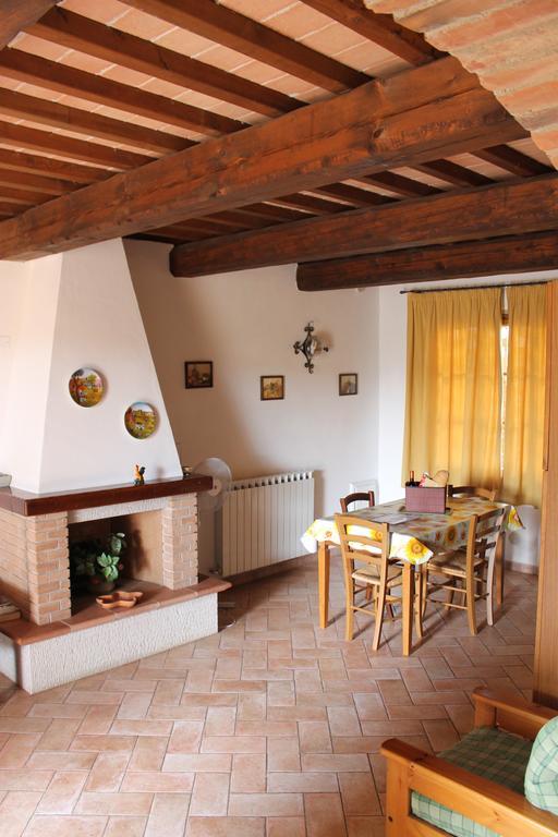 Willa Il Borgo Di Montereggi Limite Pokój zdjęcie