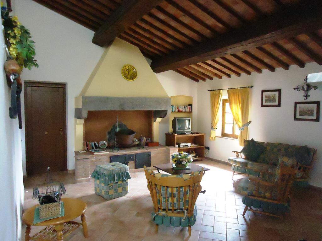 Willa Il Borgo Di Montereggi Limite Pokój zdjęcie